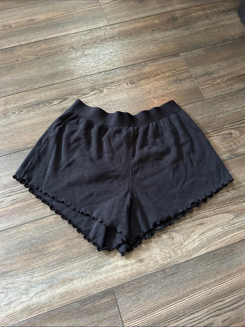Abercrombie & Fitch Black Ruffle Hem Women's Shorts
